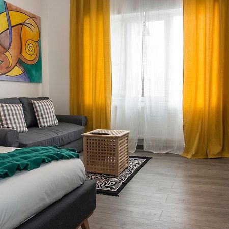Old Town Premium Apartment By Mrg Bukarest Kültér fotó
