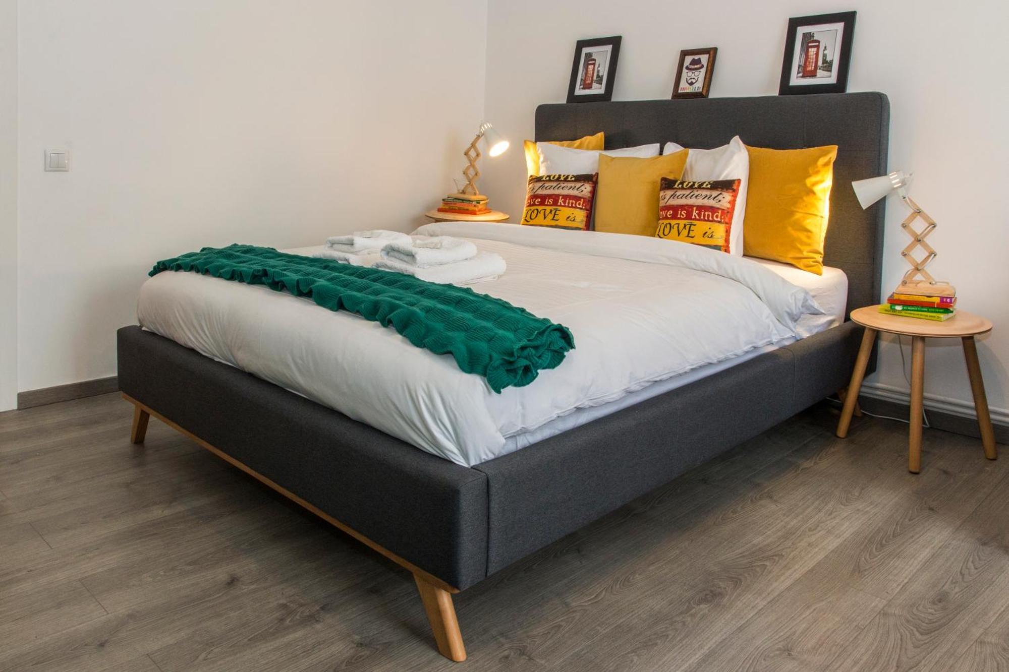 Old Town Premium Apartment By Mrg Bukarest Kültér fotó