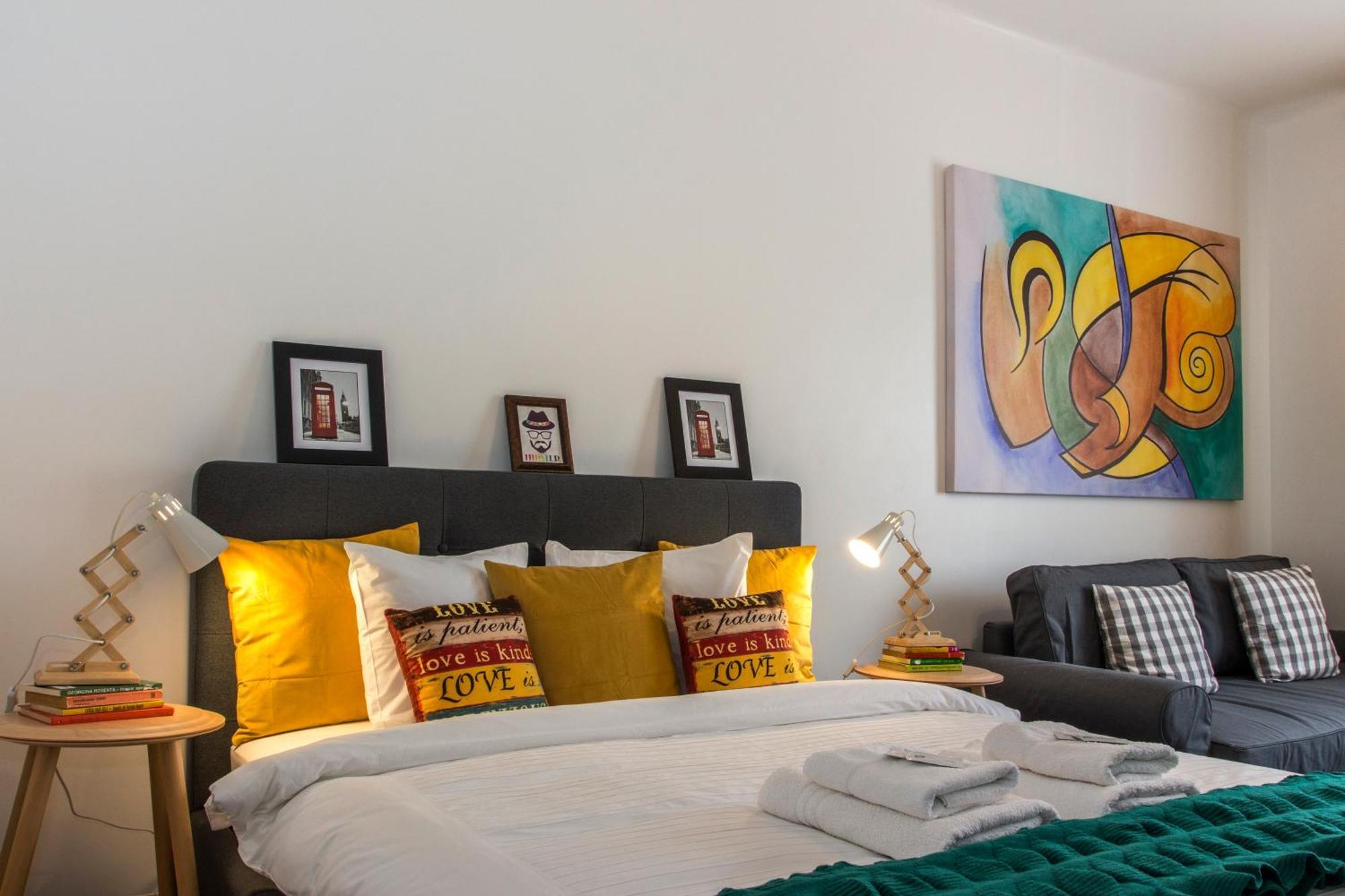 Old Town Premium Apartment By Mrg Bukarest Kültér fotó